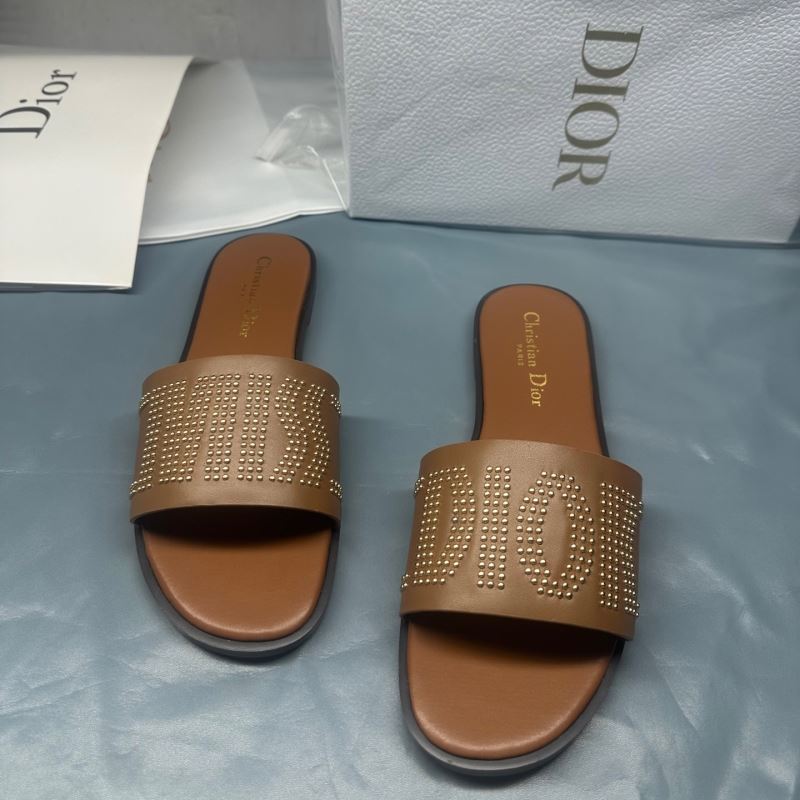 ch**an D*or slippers